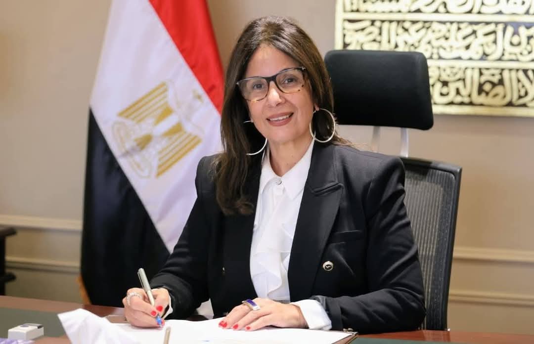 خالص التهنئة إلى الأستاذة الدكتورة/ جيهان زكي بمناسبة تولي سيادتها مهام وزير الثقافة