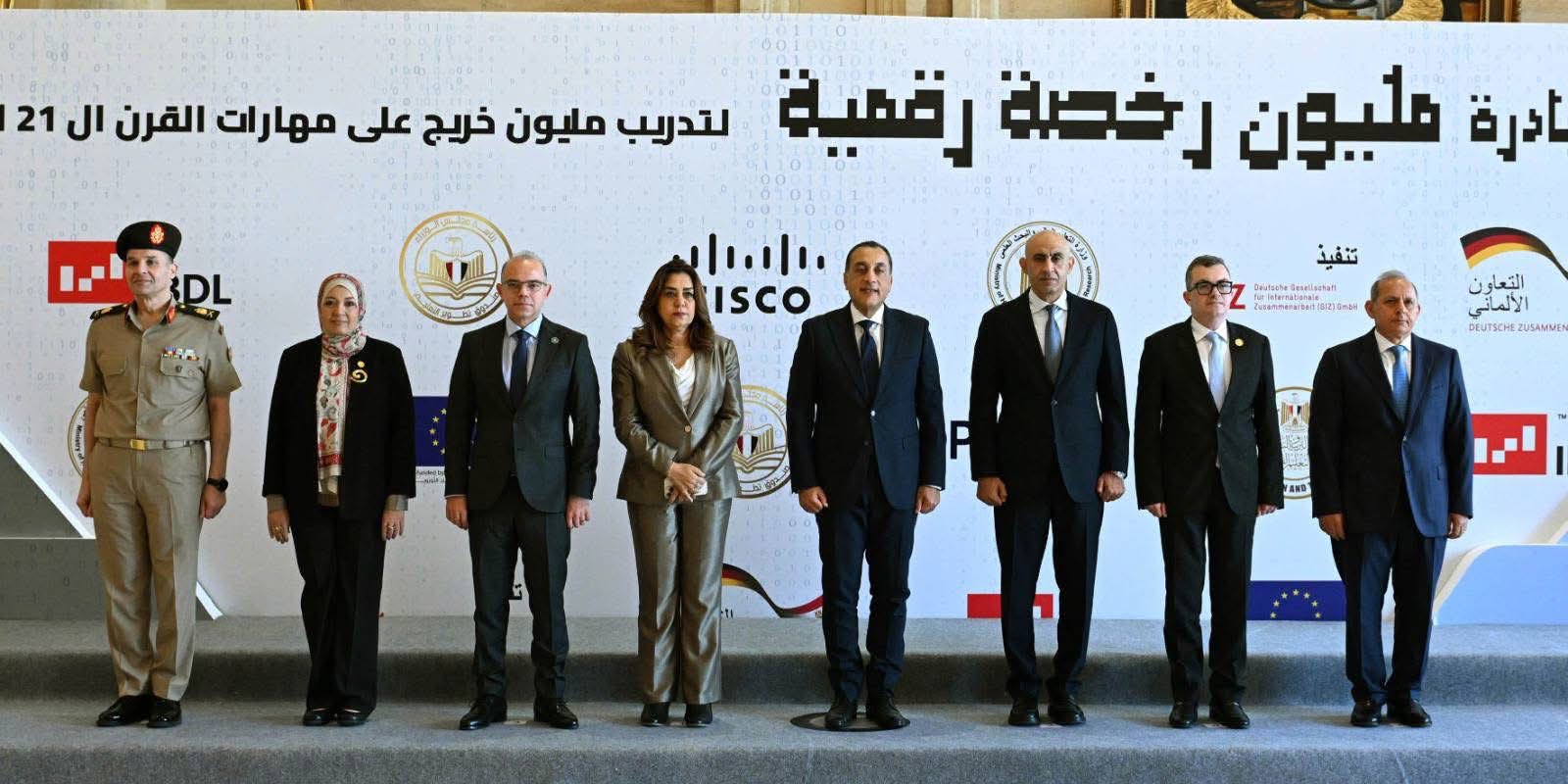 رئيس الوزراء يشهد احتفالية صندوق تطوير التعليم لإطلاق “مبادرة المليون رخصة دولية” بالتعاون مع شركة “سيسكو” العالمية